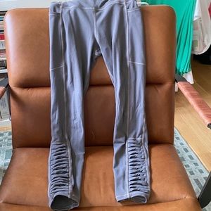 Grey Athleta Girl leggings size M (8/10)